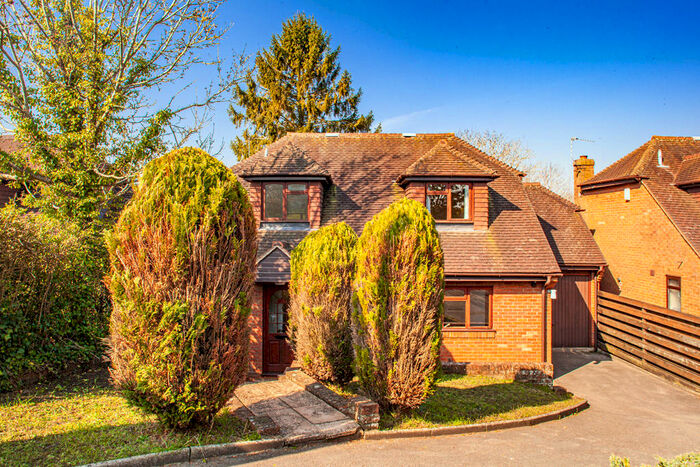 3 Bedroom Detached House To Rent In Wallingford Road, Goring On Thames, RG8