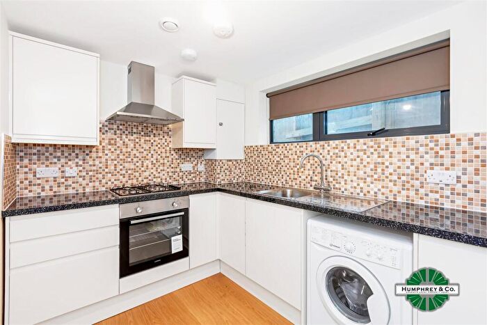 2 Bedroom Flat To Rent In Cameron Road, Ilford, IG3