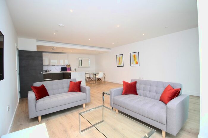 2 Bedroom Flat To Rent In Lancaster House, Sovereign Court, Hammersmith, W6