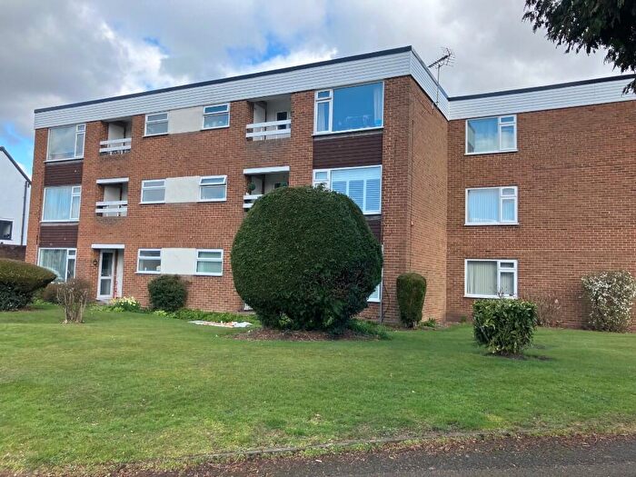 2 Bedroom Flat To Rent In St. Gerards Road, Solihull, West Midlands, B91
