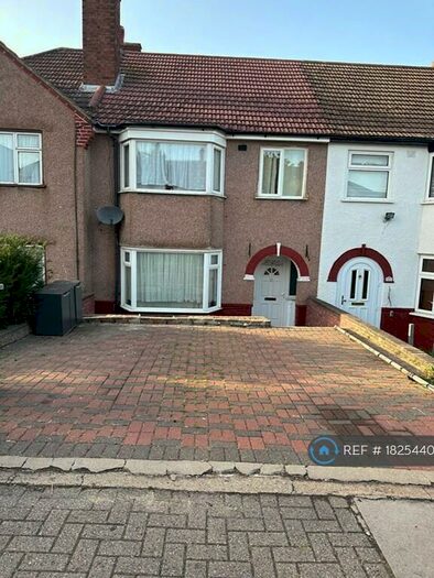 3 Bedroom Terraced House To Rent In Crest Road, London, NW2
