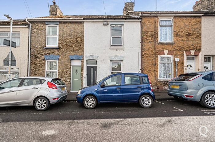 2 Bedroom Terraced House For Sale In Epps Road, Sittingbourne, Kent, ME10