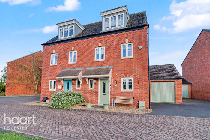 3 Bedroom Semi Detached House For Sale In Mill Hill Wood Way, Ibstock, LE67