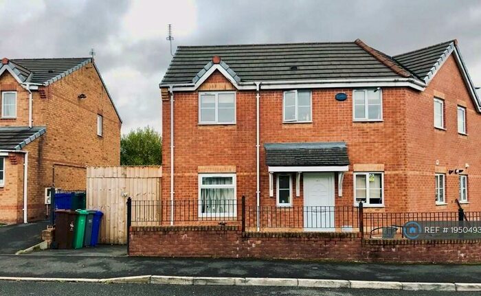3 Bedroom Semi-Detached House To Rent In Rhine Drive, Manchester, M8