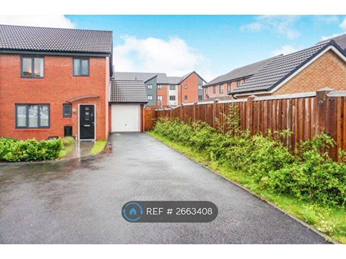 3 Bedroom End Of Terrace House To Rent In Birmingham, Birmingham, B37