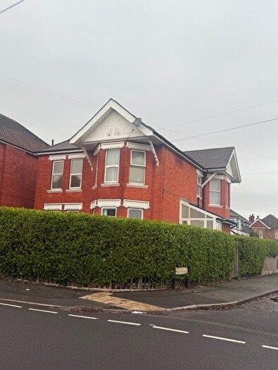 1 Bedroom Flat To Rent In Irving Road, Bournemouth, BH6