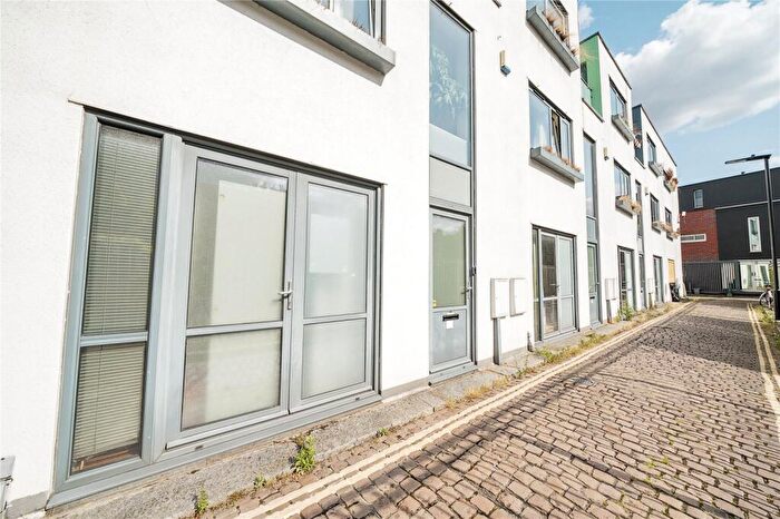 2 Bedroom Terraced House For Sale In Culford Mews, London, N1