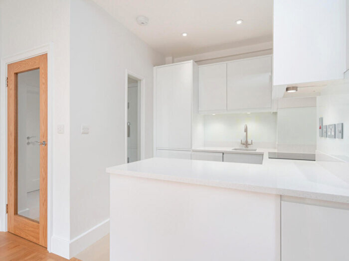 1 Bedroom Flat To Rent In Grove End Gardens, Grove End Road, London, NW8