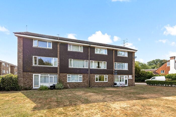 2 Bedroom Flat For Sale In North Parade, Horsham, RH12