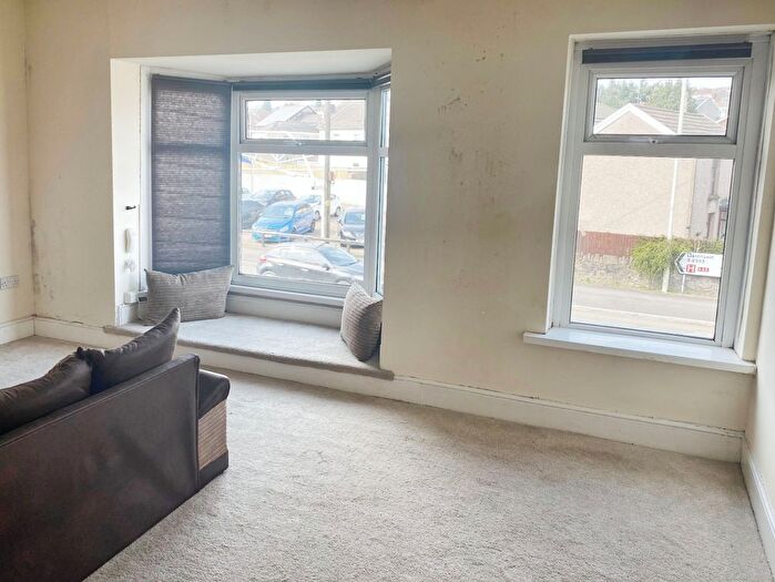 2 Bedroom Flat To Rent In Main Road, Tonteg, Pontypridd, CF38