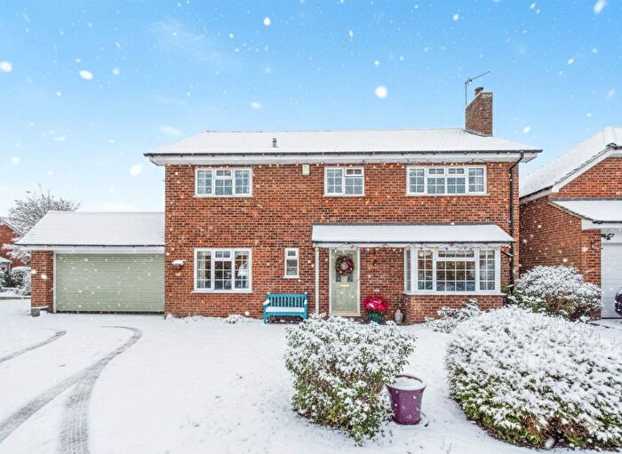 4 Bedroom Detached House For Sale In Watermill Way, Weston Turville, HP22