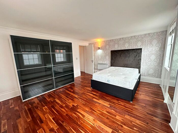 2 Bedroom Flat To Rent In Dock Street, Leeds, LS10