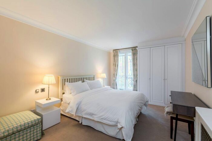 1 Bedroom Flat To Rent In Holbein Place, Sloane Square, London, SW1W