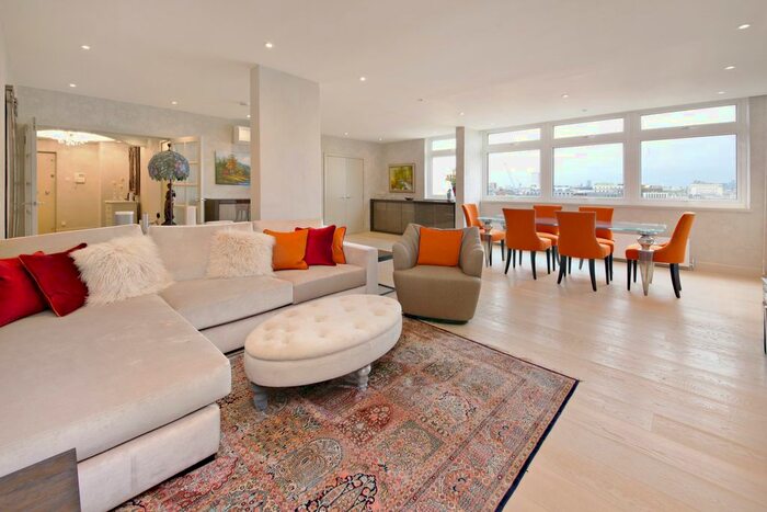 3 Bedroom Flat To Rent In Park Towers, Brick Street, Mayfair, W1J