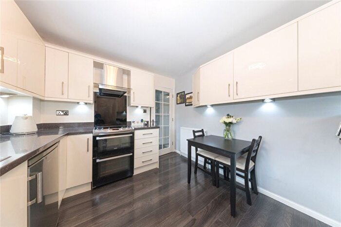 2 Bedroom Bungalow For Sale In Violets Close, North Crawley, Buckinghamshire, MK16