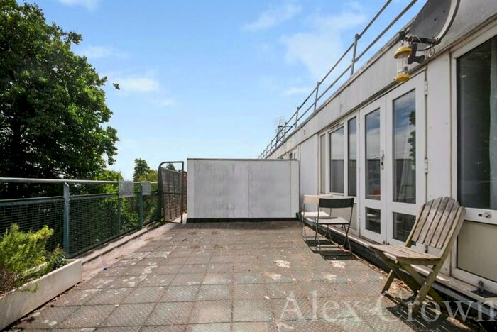 4 Bedroom Flat To Rent In Weedington Road, Kentish Town, NW5