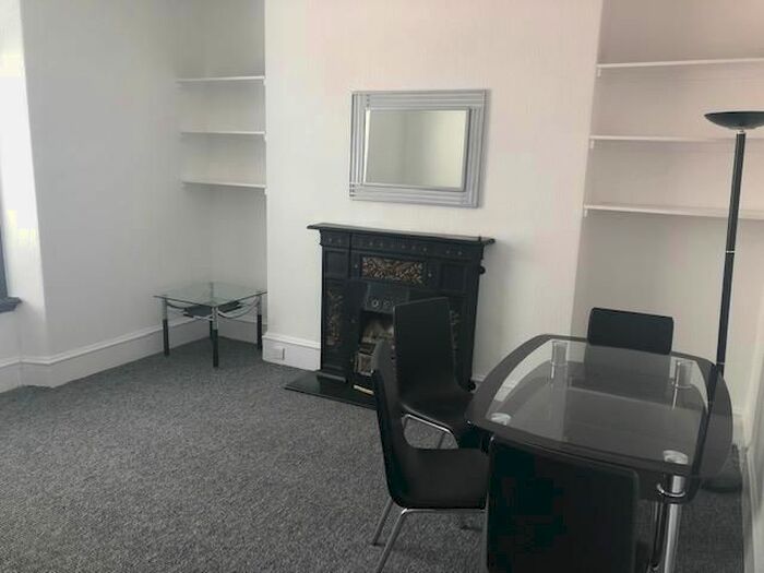 1 Bedroom Flat To Rent In Sunnybank Place, Aberdeen, AB24