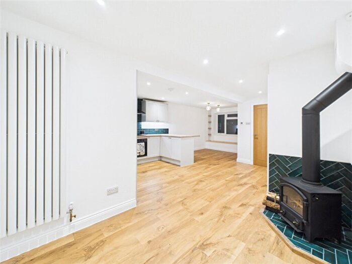 4 Bedroom Terraced House For Sale In Pilgrims Way, Bristol, BS16