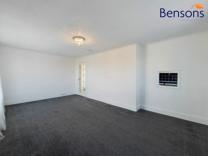 2 Bedroom Flat To Rent In Elphinstone Crescent, Murray, East Kilbride