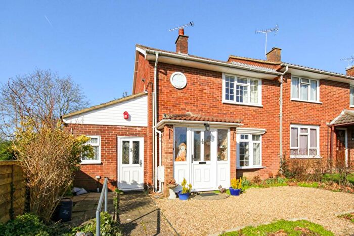 2 Bedroom End Of Terrace House For Sale In Rectory Lane, Bracknell, RG12