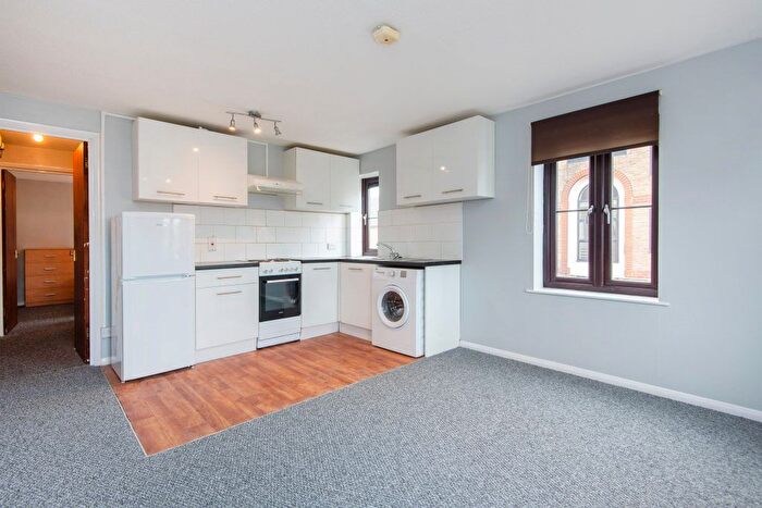 1 Bedroom Flat To Rent In Peridot Street, Beckton, London, E6
