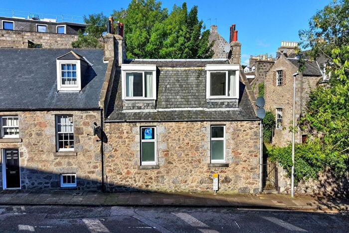 2 Bedroom Flat For Sale In A Whitehouse Street, Aberdeen, AB10