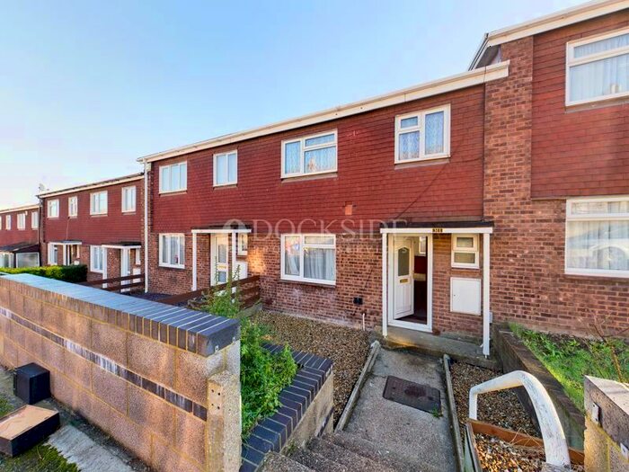 3 Bedroom Terraced House To Rent In Mount Road, Chatham ME4