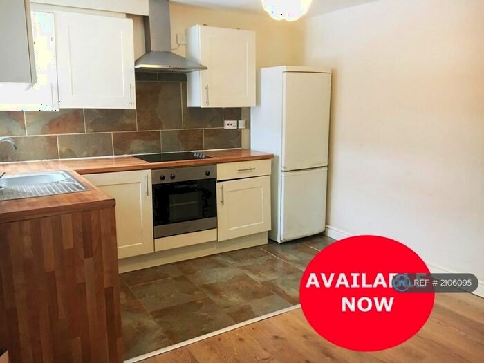 1 Bedroom Flat To Rent In Percy Road, Leicester, LE2