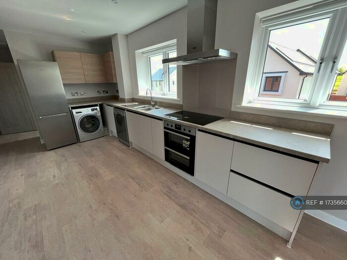 3 Bedroom Terraced House To Rent In Hutchings Drive, Exeter, EX1