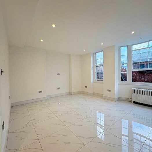 3 Bedroom Flat To Rent In Porchester Road, London, W2