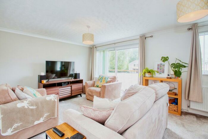 3 Bedroom Maisonette For Sale In Lyster Close, Ilchester, Yeovil, Somerset, BA22