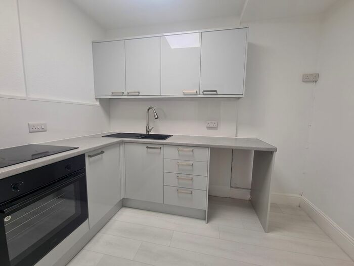 Studio To Rent In Southfield Road, Paignton, TQ3