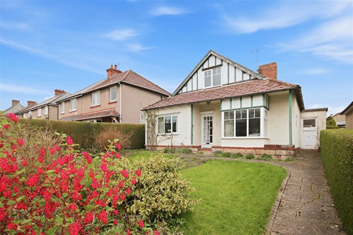 3 Bedroom Detached Bungalow For Sale In Holymoor Road, Holymoorside, Chesterfield, S42