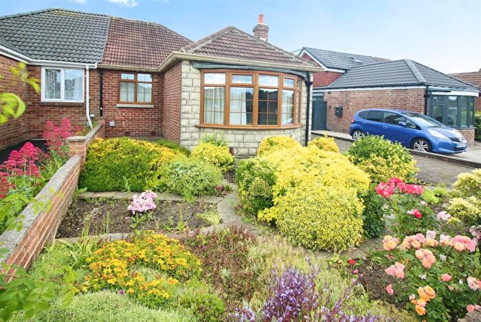 2 Bedroom Semi-Detached Bungalow For Sale In Kennerleigh Avenue, Leeds, LS15
