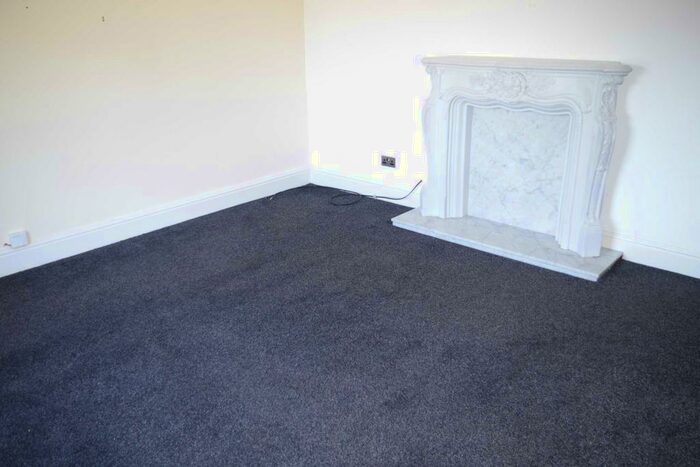 2 Bedroom Flat To Rent In Cross Lane, Radcliffe, M26