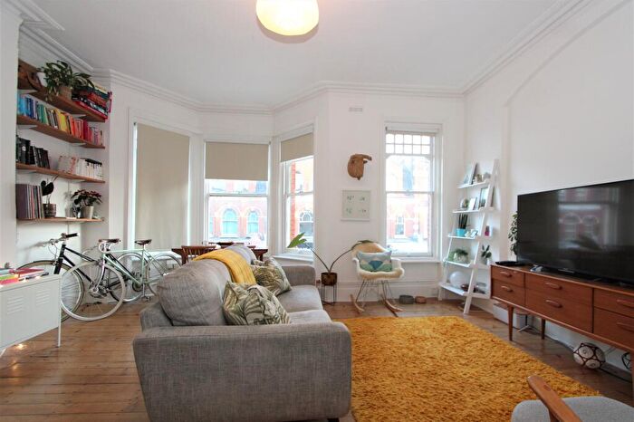 1 Bedroom Apartment To Rent In Topsfield Parade, Tottenham Lane, Crouch End, London, N8