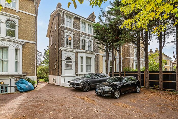 1 Bedroom Apartment For Sale In Shooters Hill Road, London, SE3