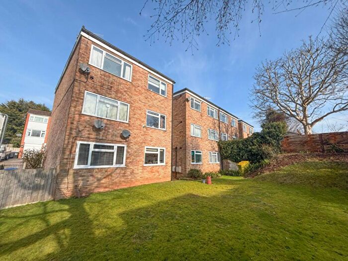 2 Bedroom Apartment To Rent In Alpine Court, Kenilworth, CV8