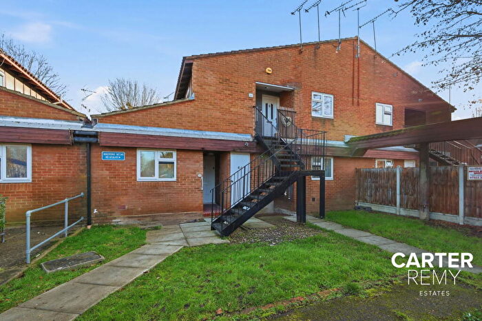 2 Bedroom Maisonette For Sale In Malyons Mews, Basildon, SS13