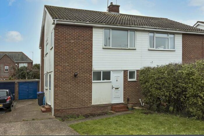 3 Bedroom Semi-Detached House To Rent In Pembury Close, Broadwater, Worthing, BN14
