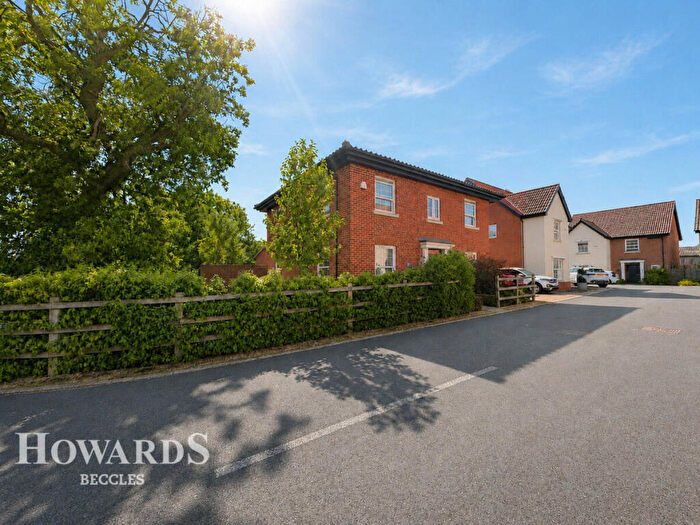 4 Bedroom Detached House For Sale In Palfrey Place, Halesworth, IP19