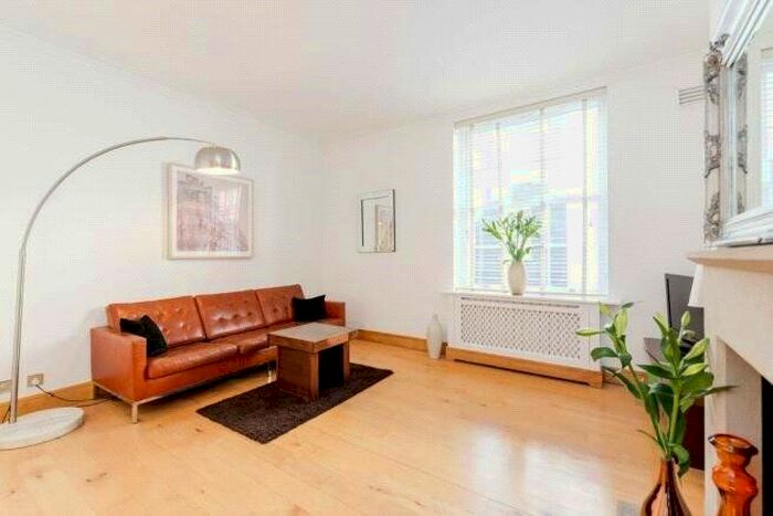 2 Bedroom Flat To Rent In Bolton Street, London, W1J