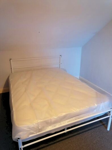 6 Bedroom Terraced House To Rent In Room, Bentley Road, Doncaster, DN5