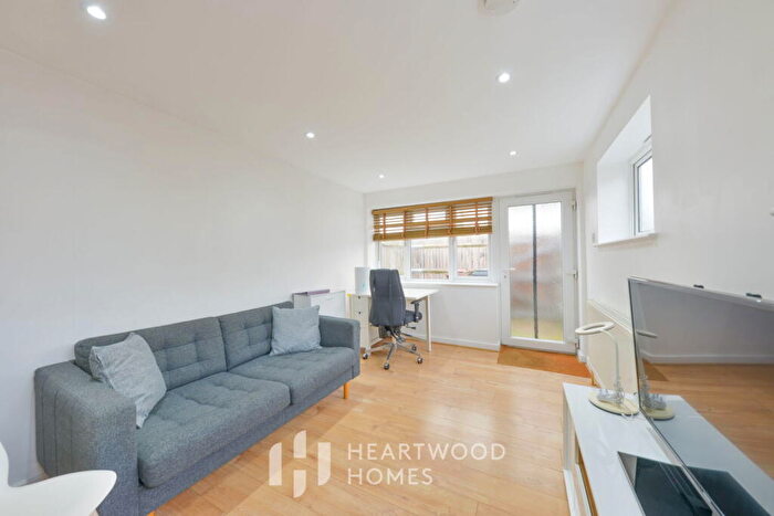 1 Bedroom Apartment For Sale In Hatfield Road, St. Albans, AL1