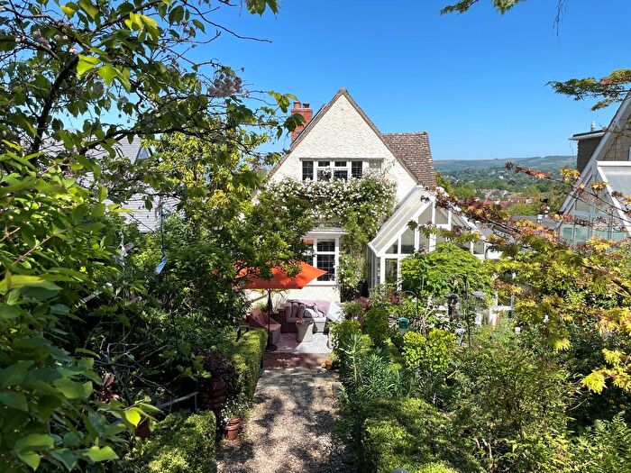 3 Bedroom Detached House For Sale In Undercliffe Avenue, Leckhampton, Cheltenham, GL53