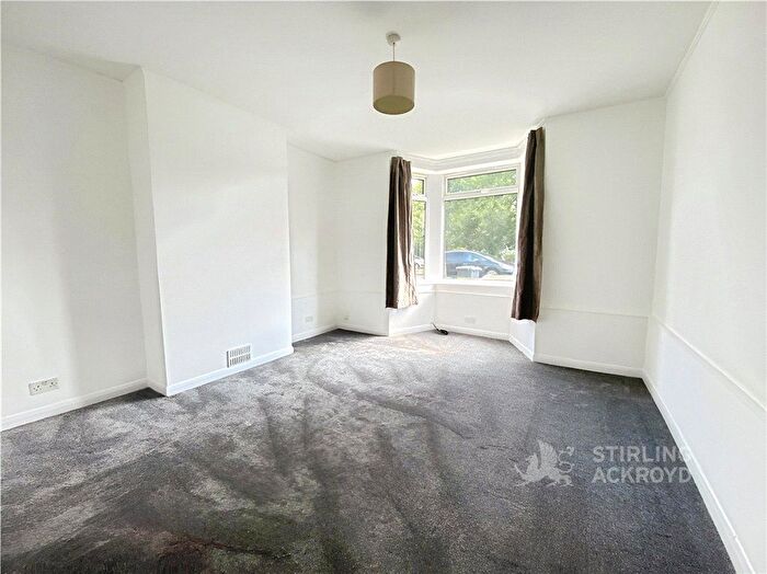 1 Bedroom Maisonette To Rent In Worplesdon Road, Guildford, Surrey, GU2
