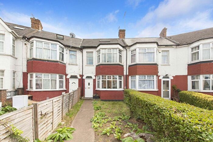 4 Bedroom Terraced House To Rent In Cobham Road, London, N22