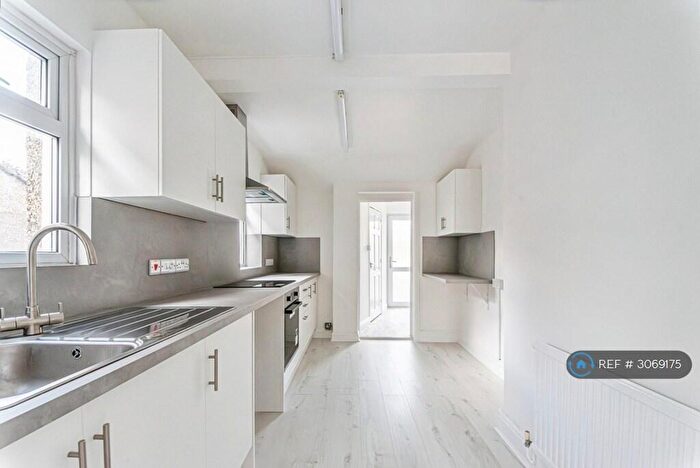 3 Bedroom Semi Detached House To Rent In Wheeler Avenue, Swindon, SN2