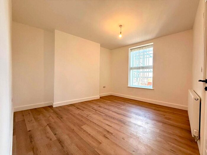 1 Bedroom Apartment To Rent In Woodchurch Road, Birkenhead, Merseyside, CH42