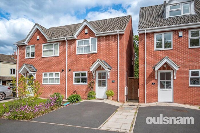 2 Bedroom Semi-Detached House For Sale In Dobbs Mill Close, Selly Park, Birmingham, West Midlands, B29